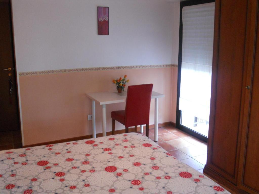 Madonna Della Neve Otel Pettenasco Oda fotoğraf